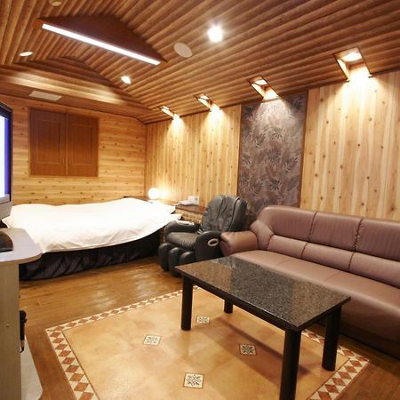 Hotel Joy (Adults Only) كوماكي المظهر الخارجي الصورة