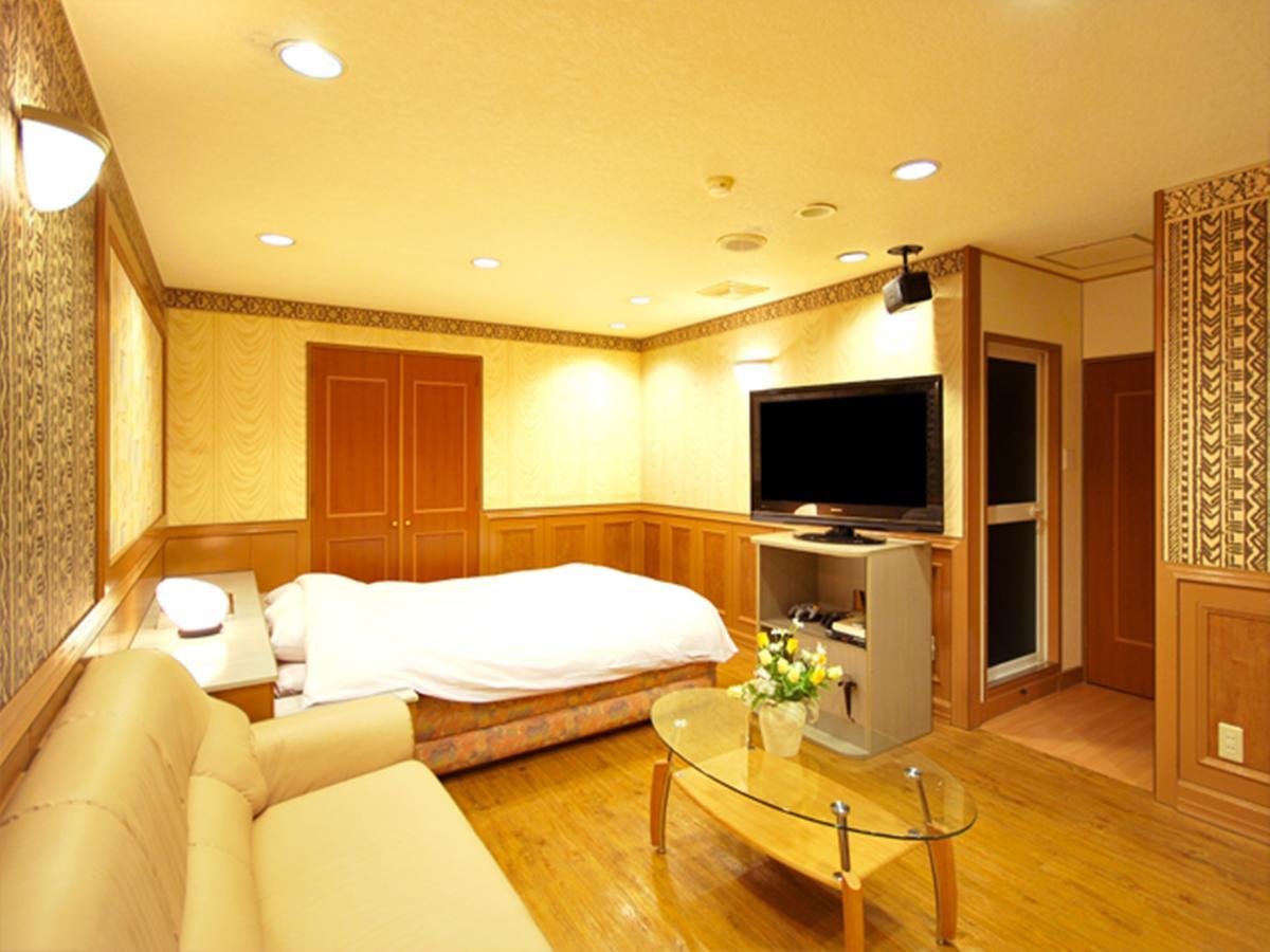 Hotel Joy (Adults Only) كوماكي المظهر الخارجي الصورة