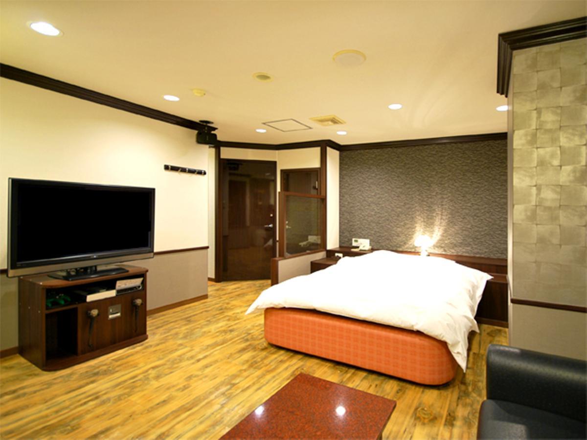 Hotel Joy (Adults Only) كوماكي المظهر الخارجي الصورة