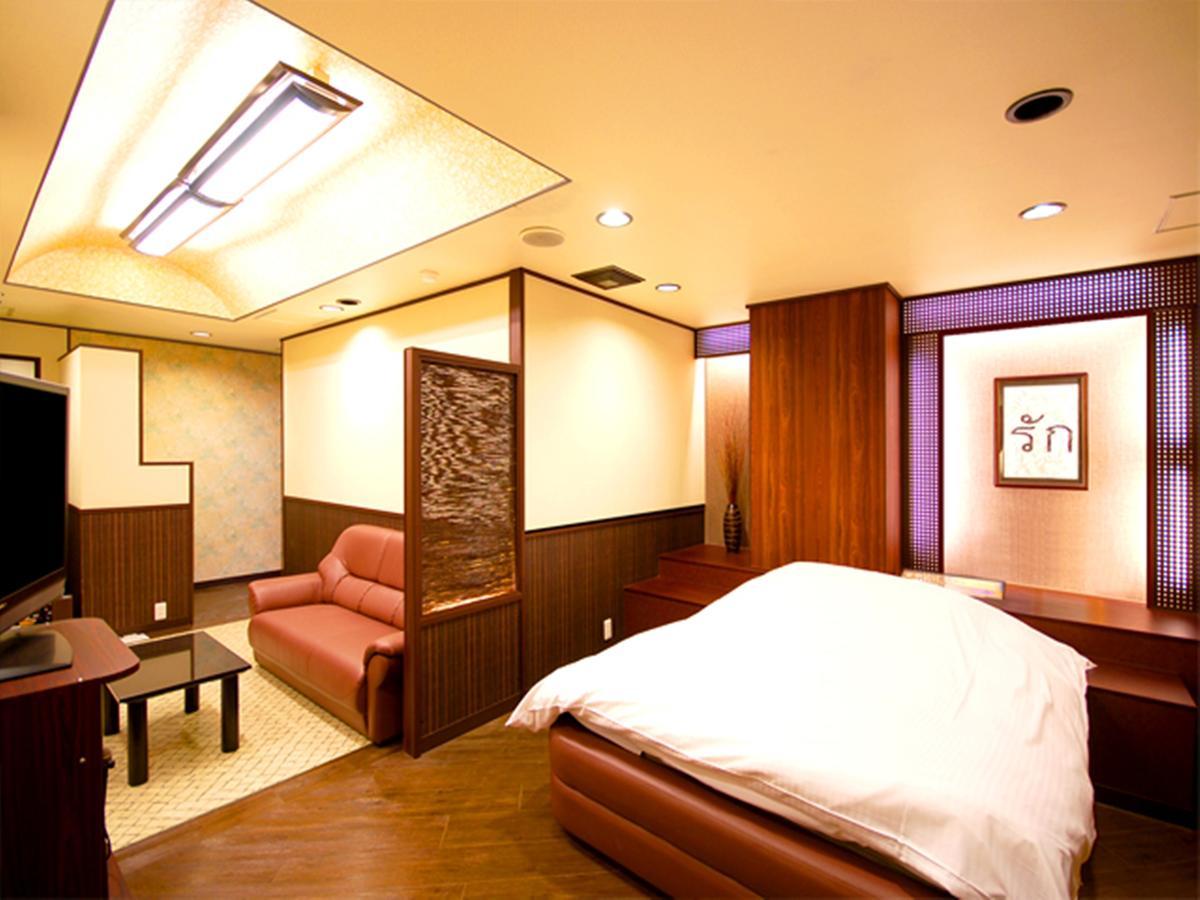 Hotel Joy (Adults Only) كوماكي المظهر الخارجي الصورة