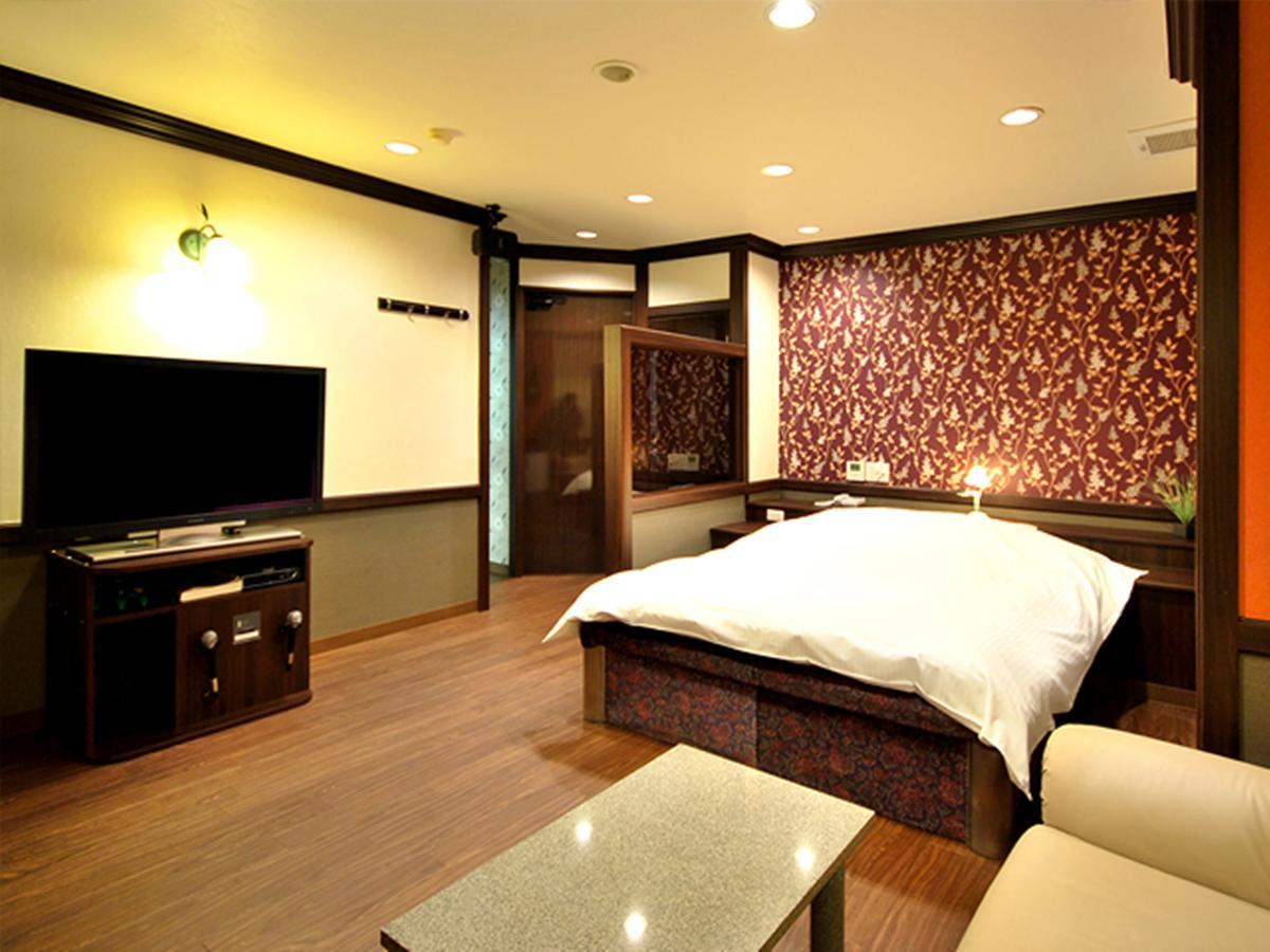 Hotel Joy (Adults Only) كوماكي المظهر الخارجي الصورة